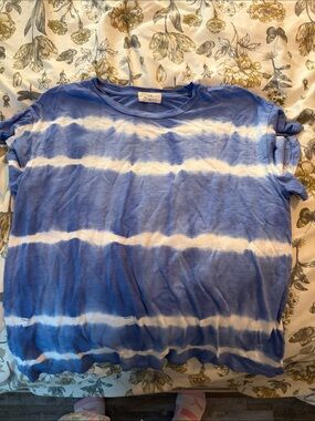 T.la anthropology Tie-Dye Blue & White top